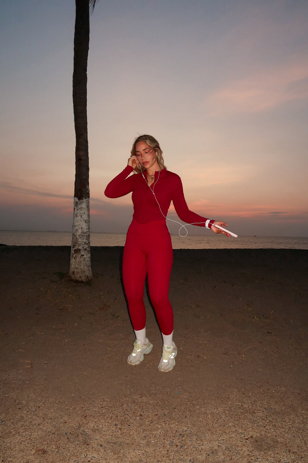 CONTOUR JACKET - RED