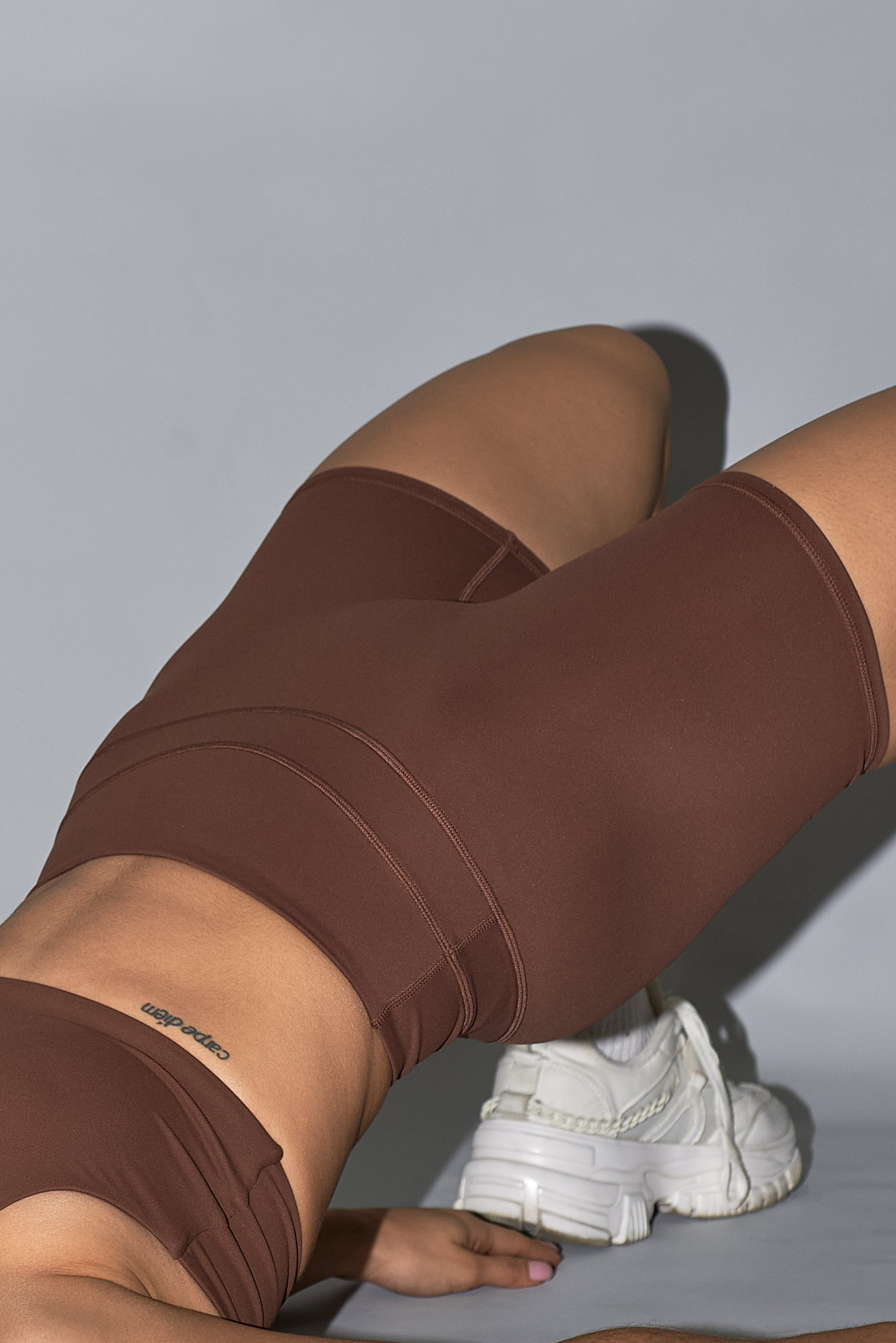CROSSY SHORT - BROWN