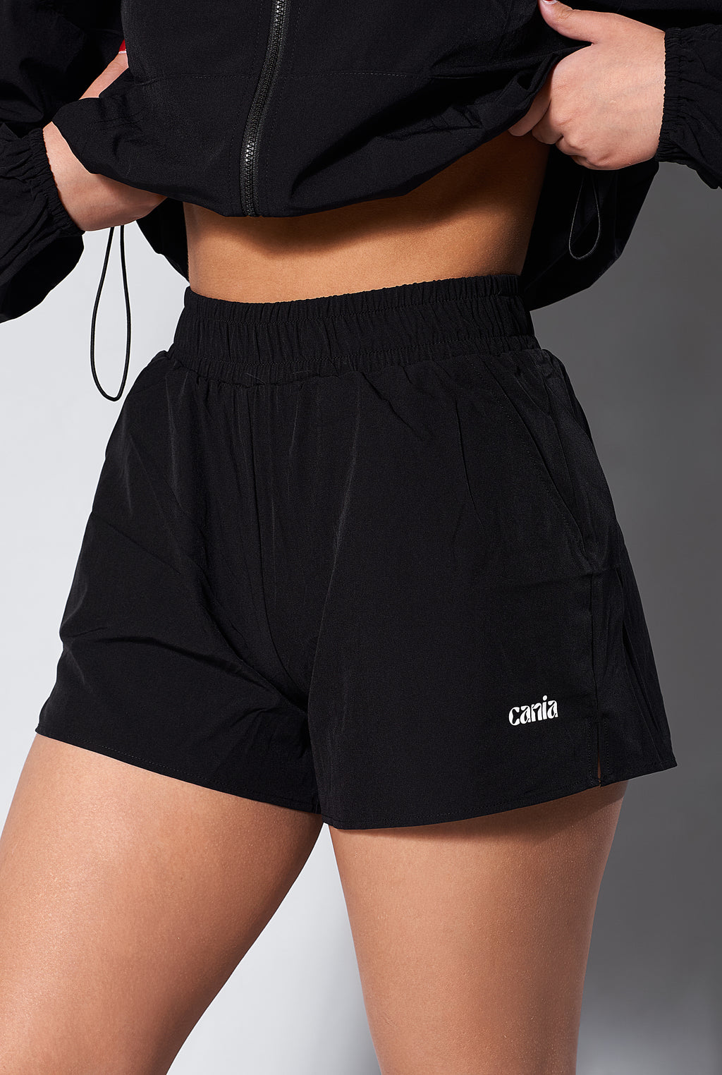 KIKI SHORTS - BLACK