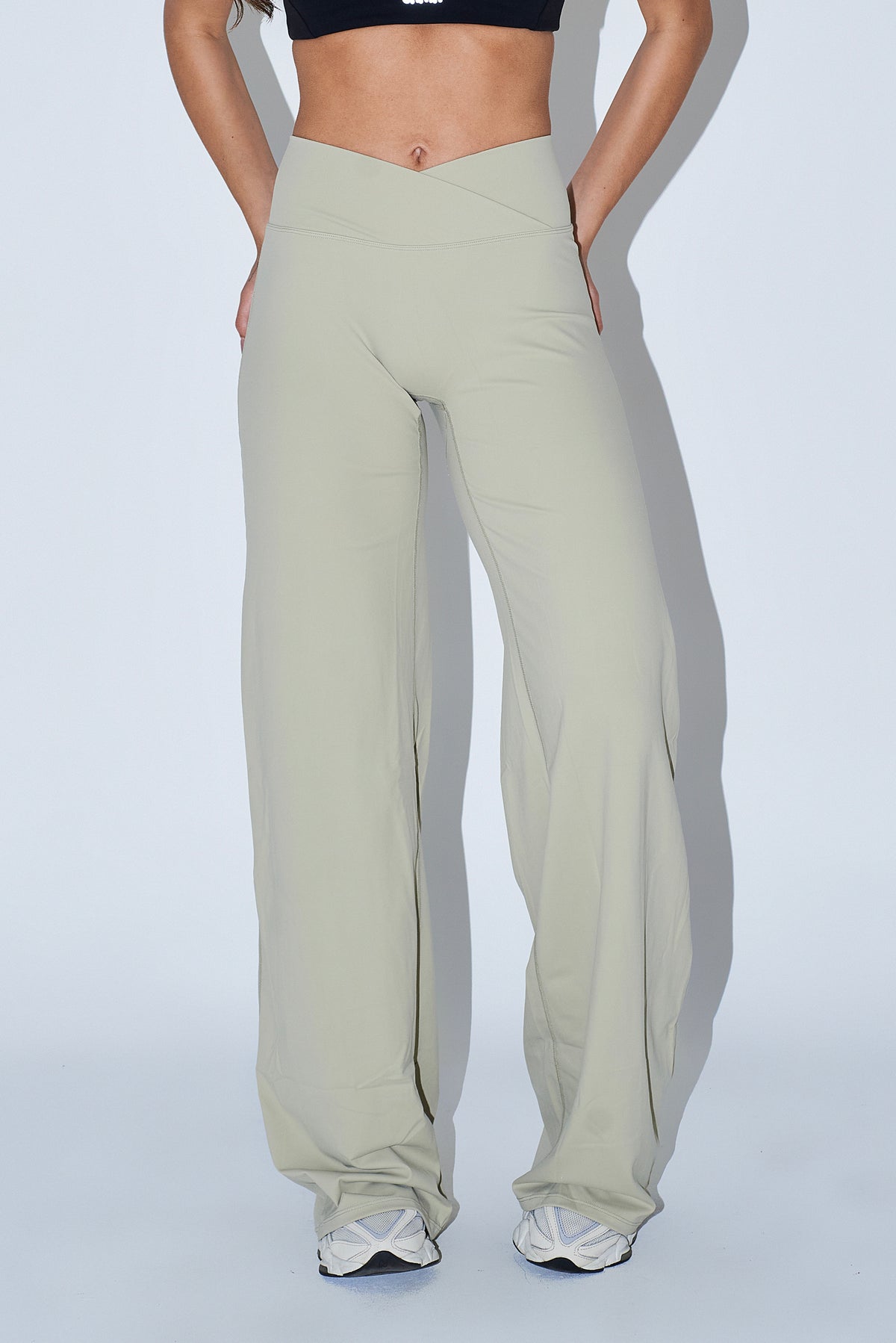 V WIDE LEG - MOSS GREEN